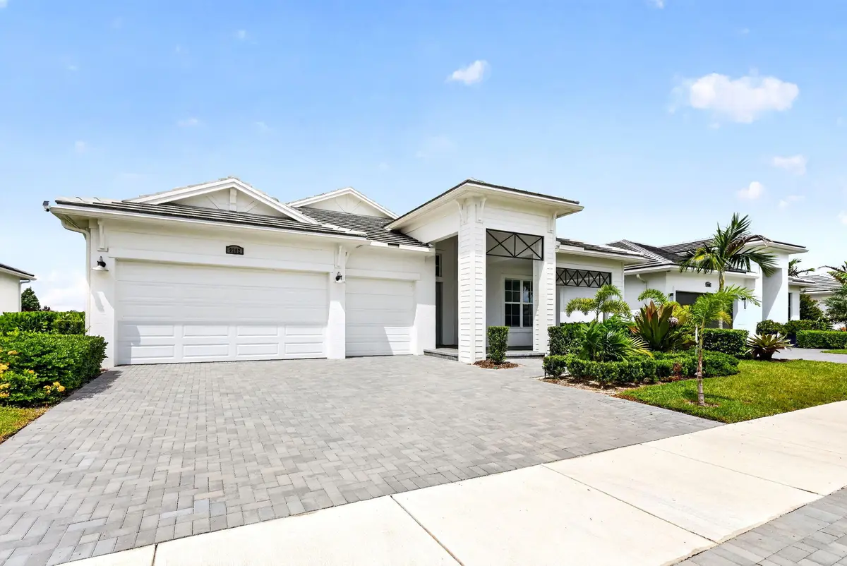3-web-or-mls-5P1A9324 - Copy - Copy at 9202 SW ESULE Way, Port St. Lucie