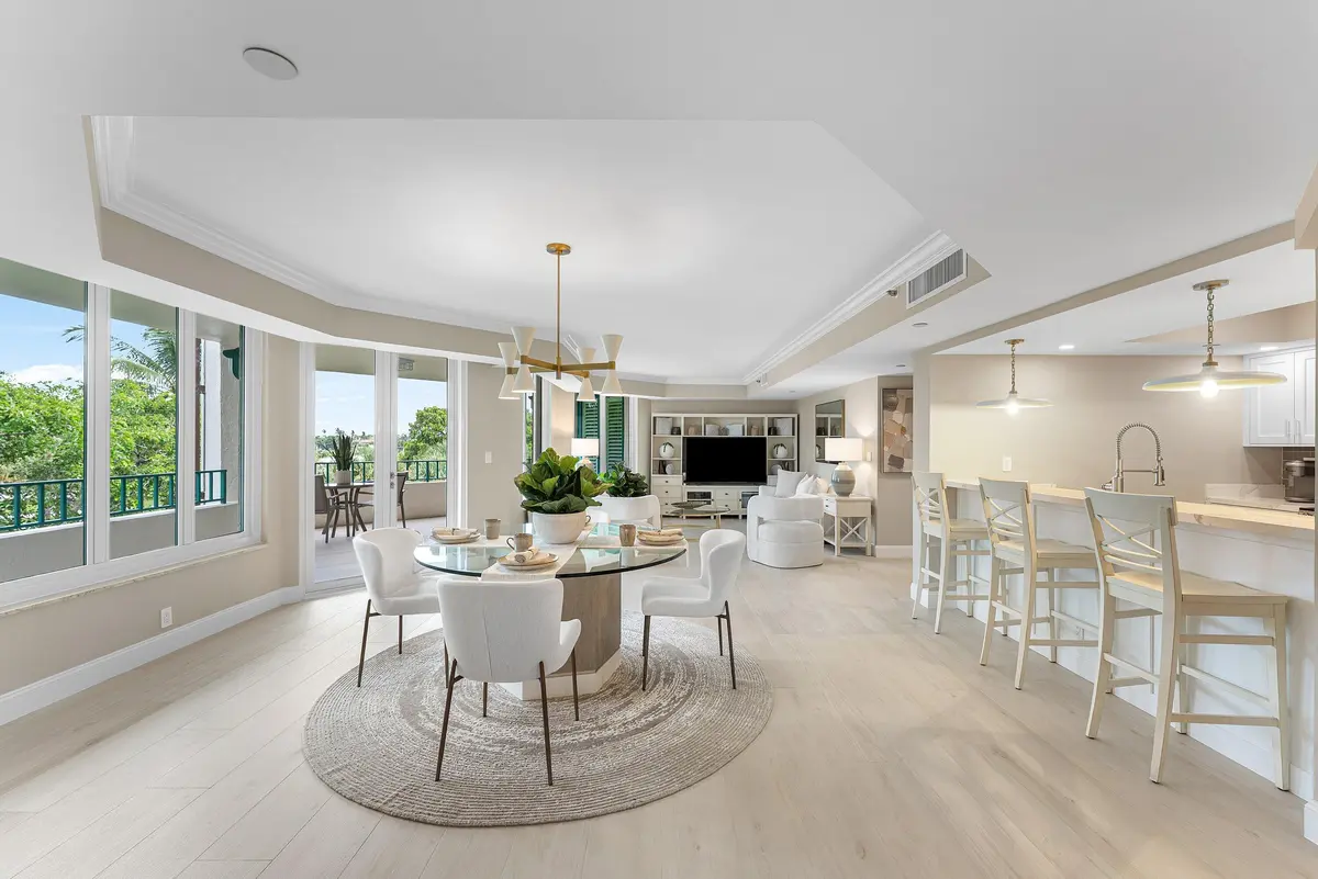 LR at 100 SE 5th Avenue 404, Boca Raton