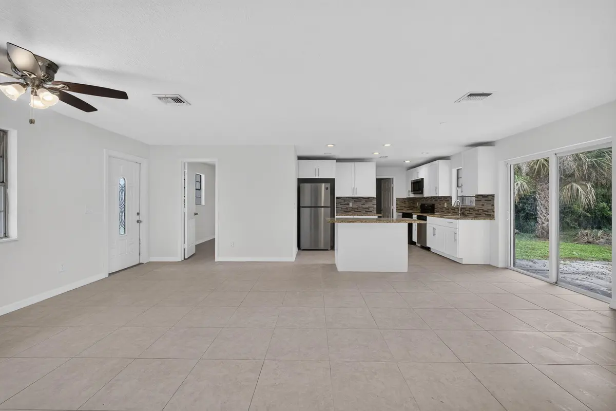 7-web-or-mls-3A5A9404 at 913 SE 10th Street, Stuart