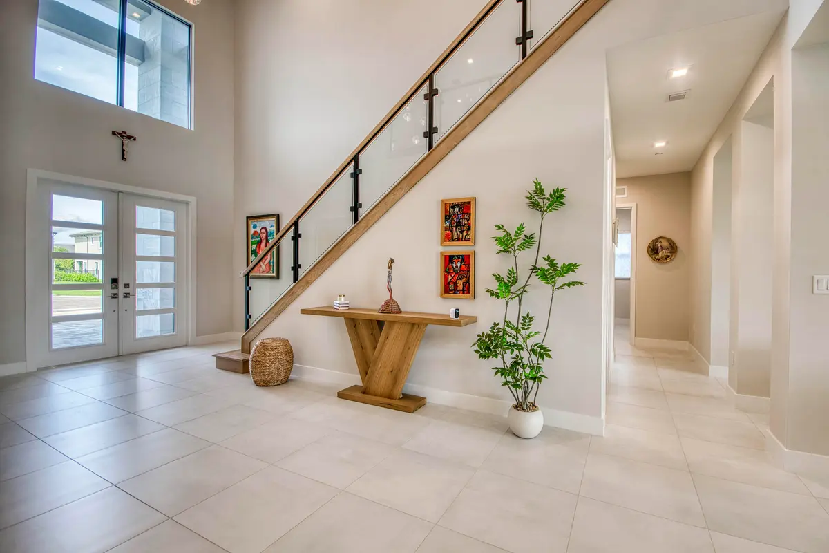 Stairwell | Foyer at 10050 Skyloft Street, Palm Beach Gardens