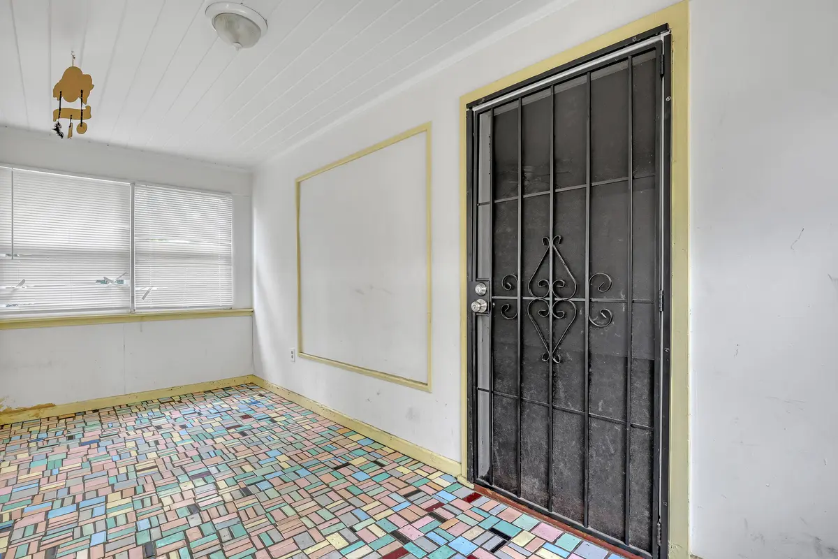 Sunroom at 5014 SPRUCE Avenue, West Palm Beach
