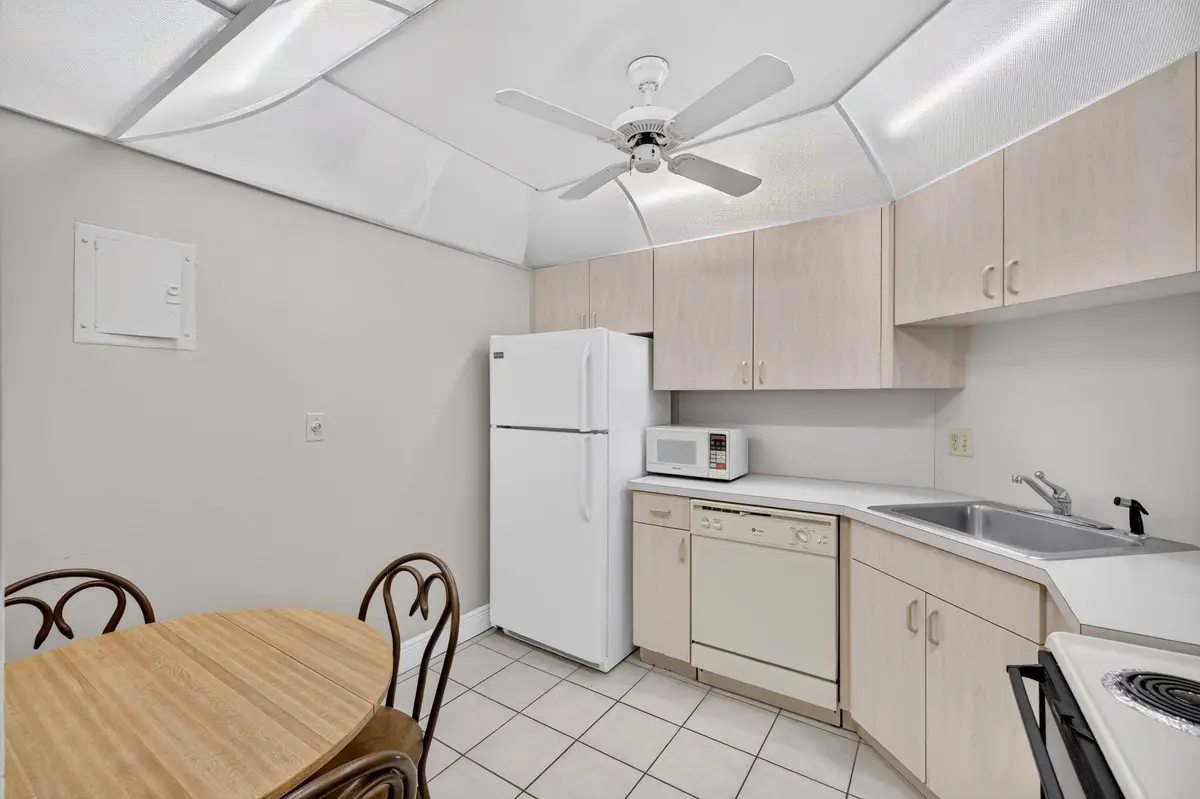 Kitchen at 3000 E Sunrise Boulevard 15E, Fort Lauderdale