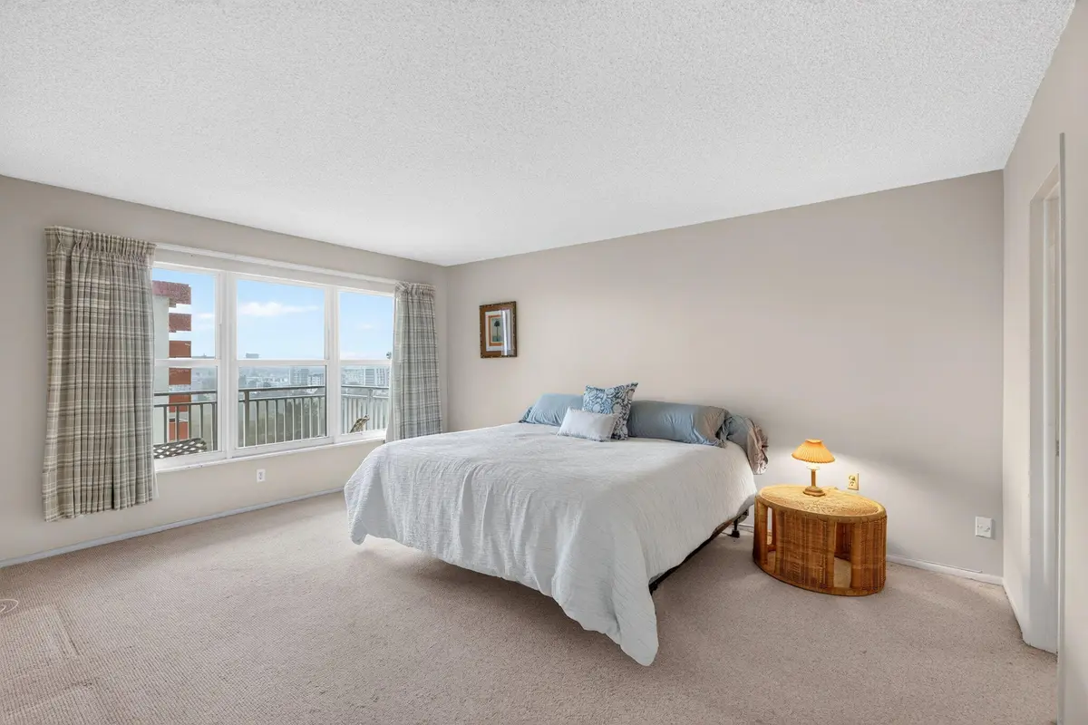 Bedroom at 3000 E Sunrise Boulevard 15E, Fort Lauderdale