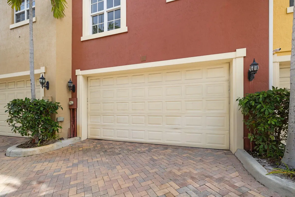 6b0a9096 at 601 S FEDERAL Highway 30, Lake Worth Beach