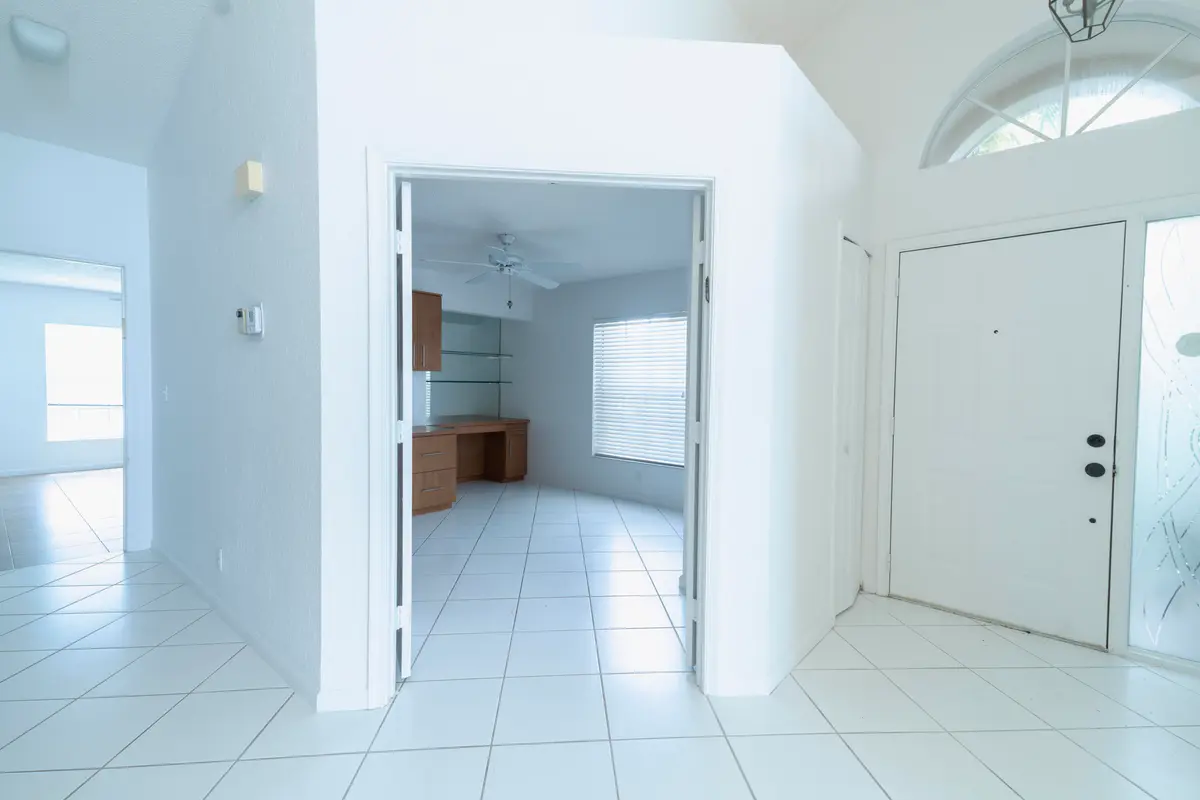 Entrance Foyer at 6113 GREENSPOINTE Drive 10, Boynton Beach