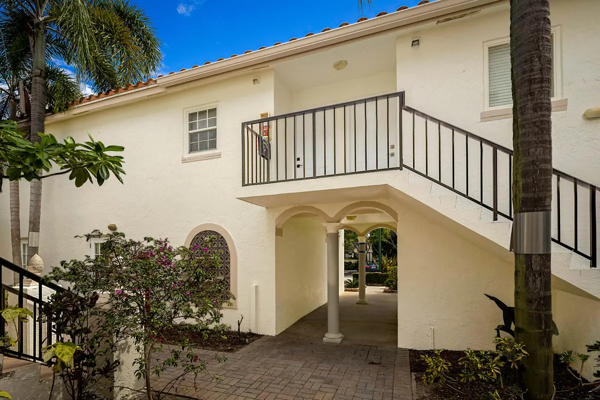 1105 Lake Shore Drive Unit 205 -2 at 1105 Lake Shore Drive 205, Lake Park