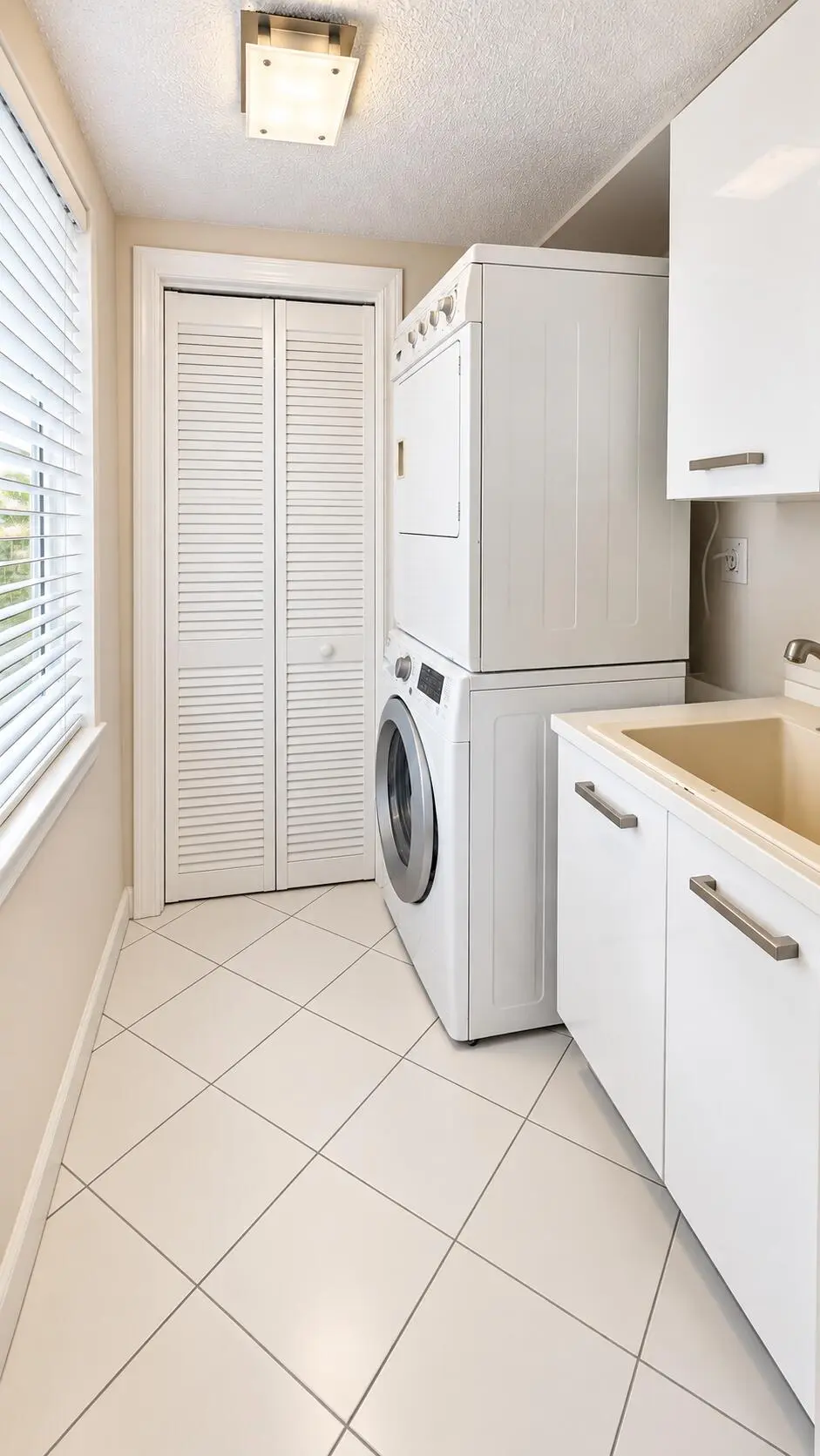 Laundry Area at 3510 OAKS Way 408, Pompano Beach