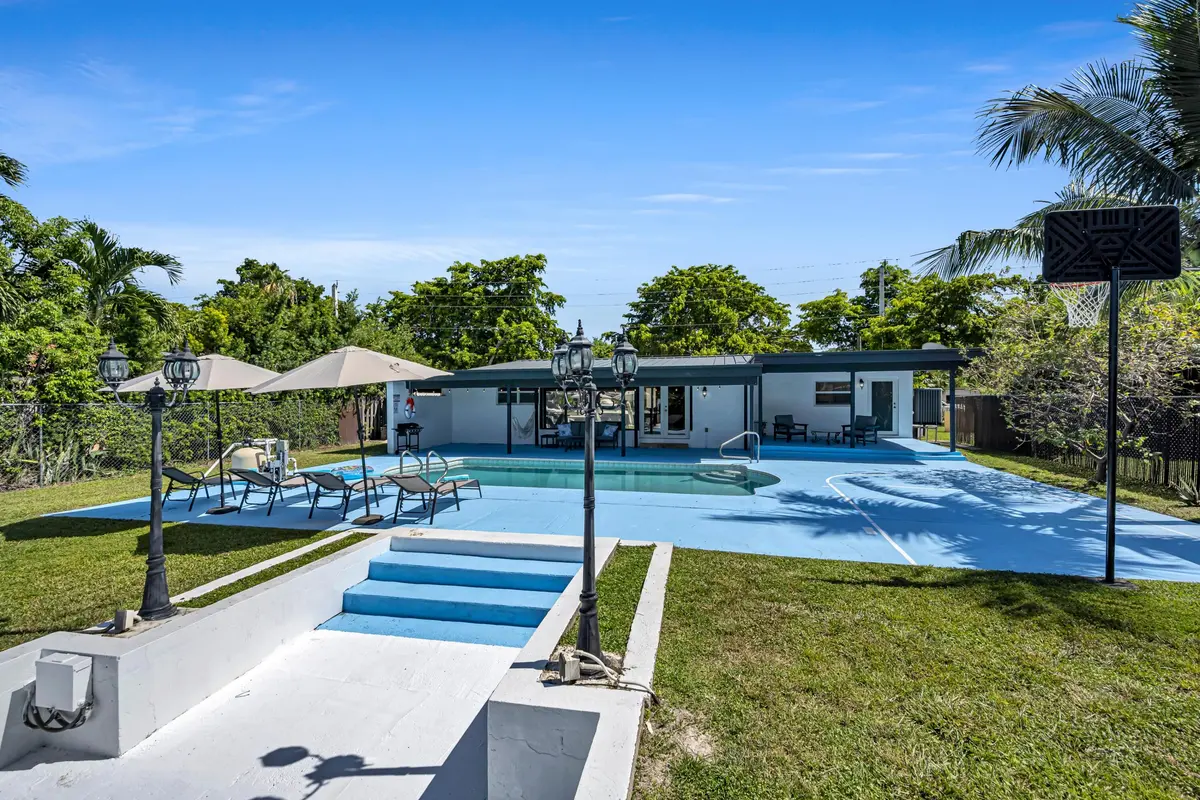 1875 KEYSTONE BLVD-19 at 1875 Keystone Boulevard, North Miami