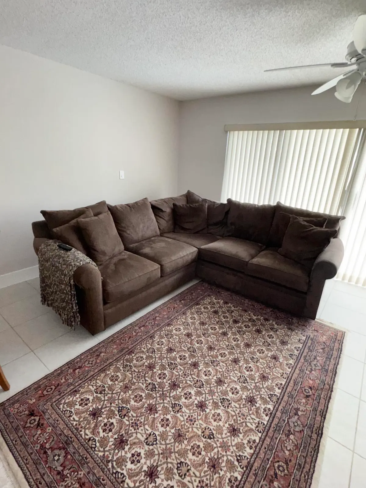 Family Room at 3321 Farragut Street 7F, Hollywood
