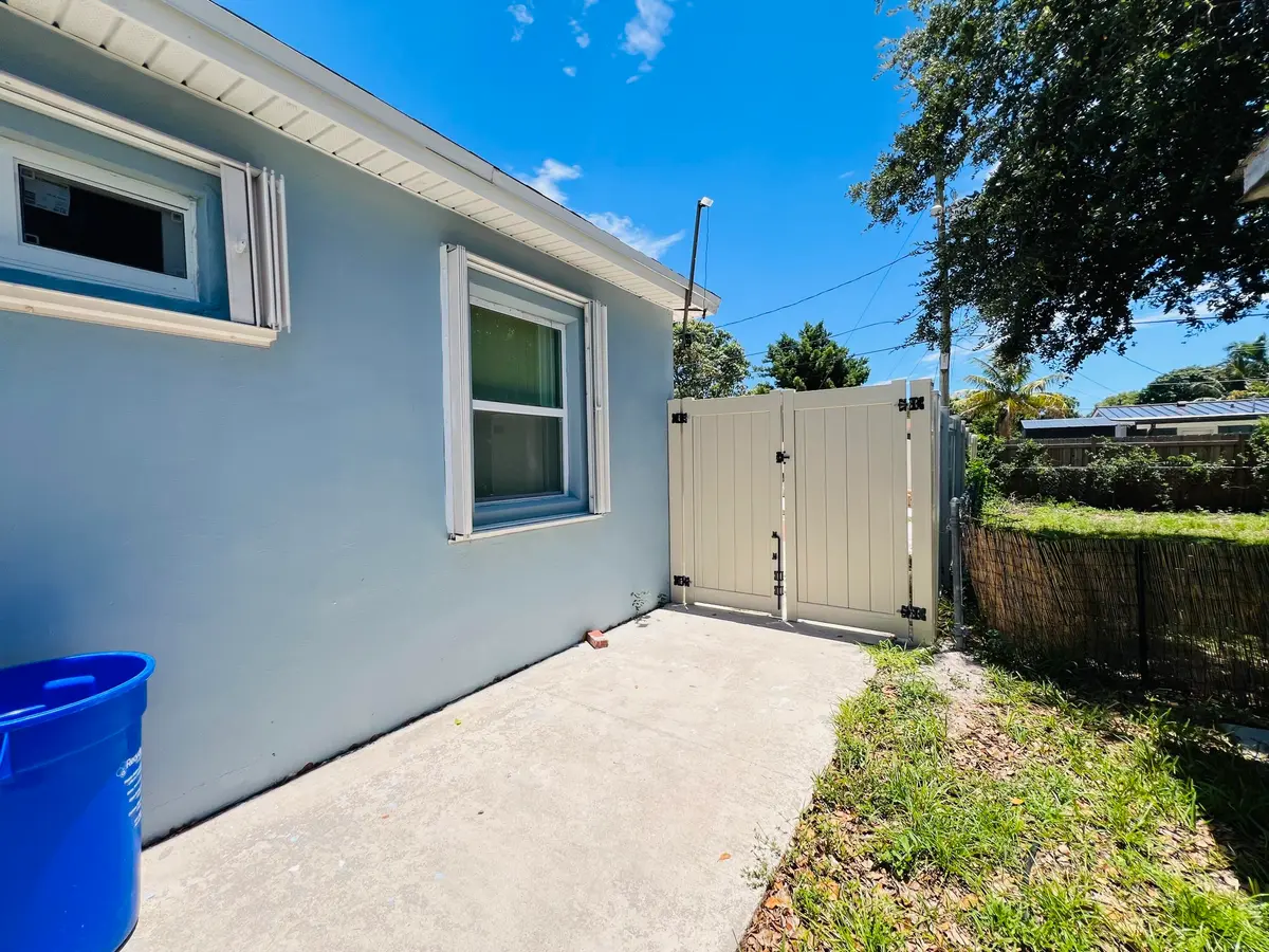IMG_4663 at 1210 S D Street C, Lake Worth Beach