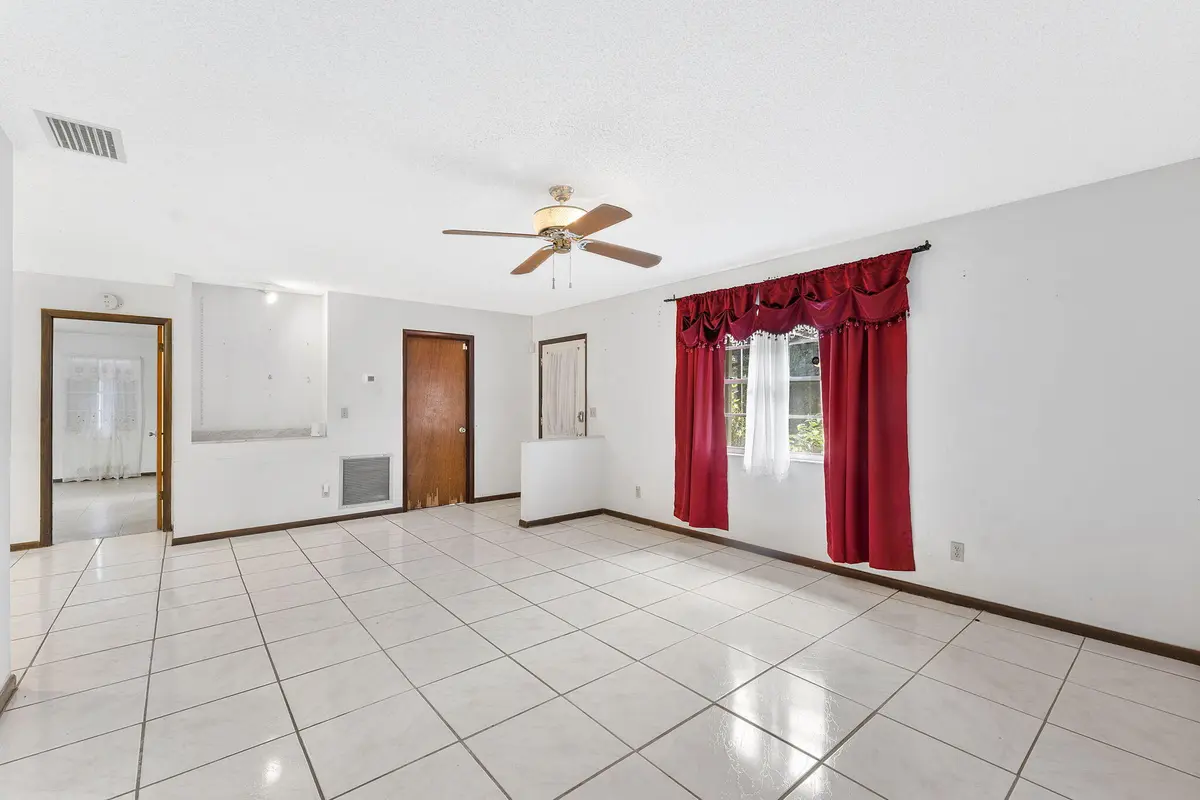 16-web-or-mls-DSC07813 at 629 SW RAY Avenue, Port St. Lucie