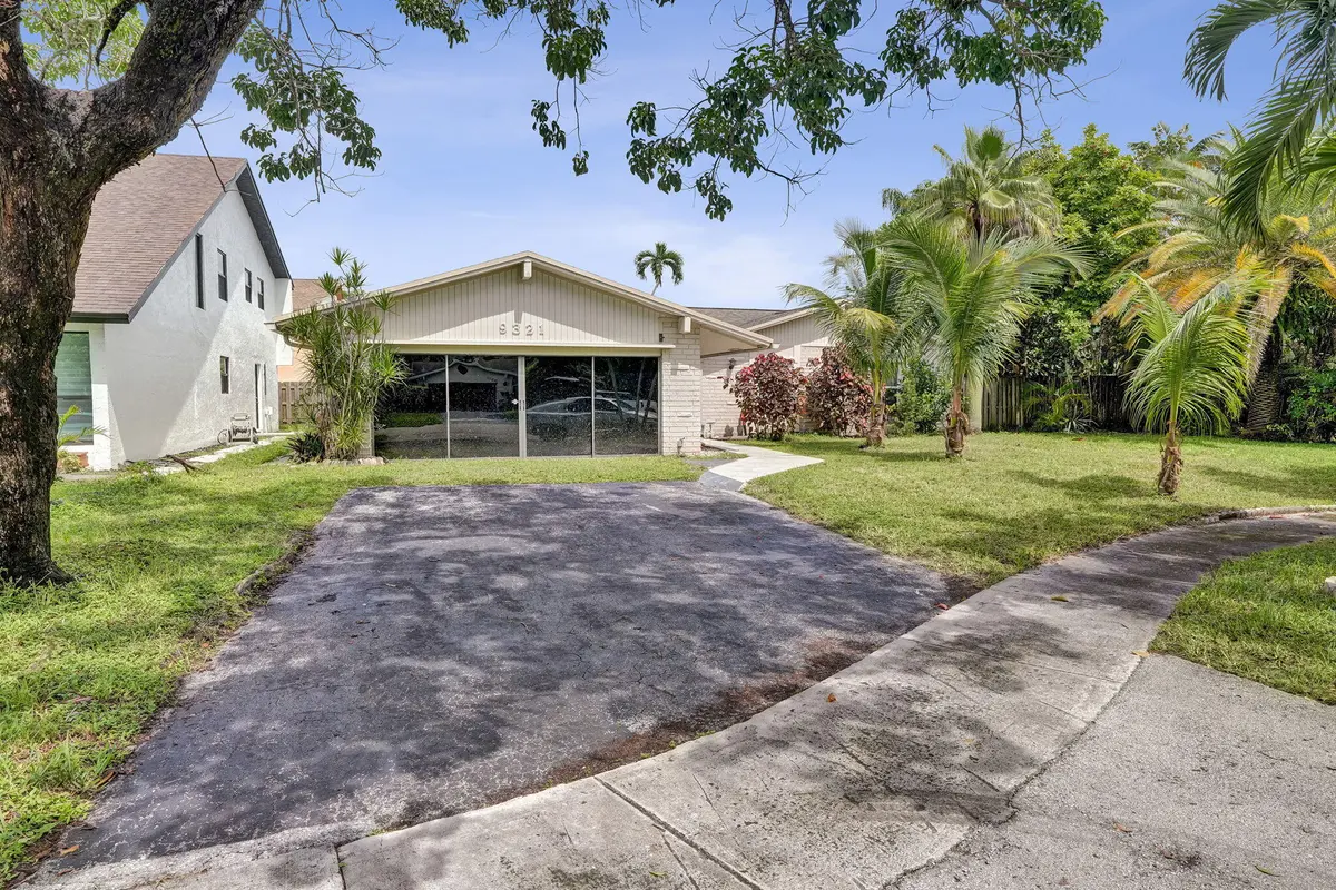 10-web-or-mls-DSC06343 at 9321 NW 35TH Manor, Sunrise