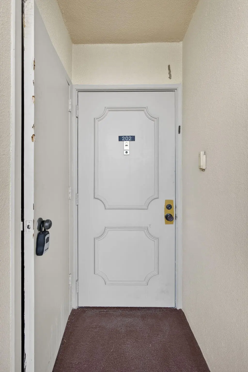 8-web-or-mls-BS1A6726 at 3590 Via Poinciana 202, Lake Worth