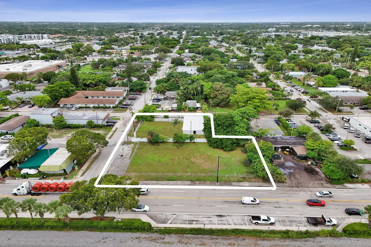 17-web-or-mls-CAM_20260922104751_0014_W at 3301 N Dixie Highway, Oakland Park