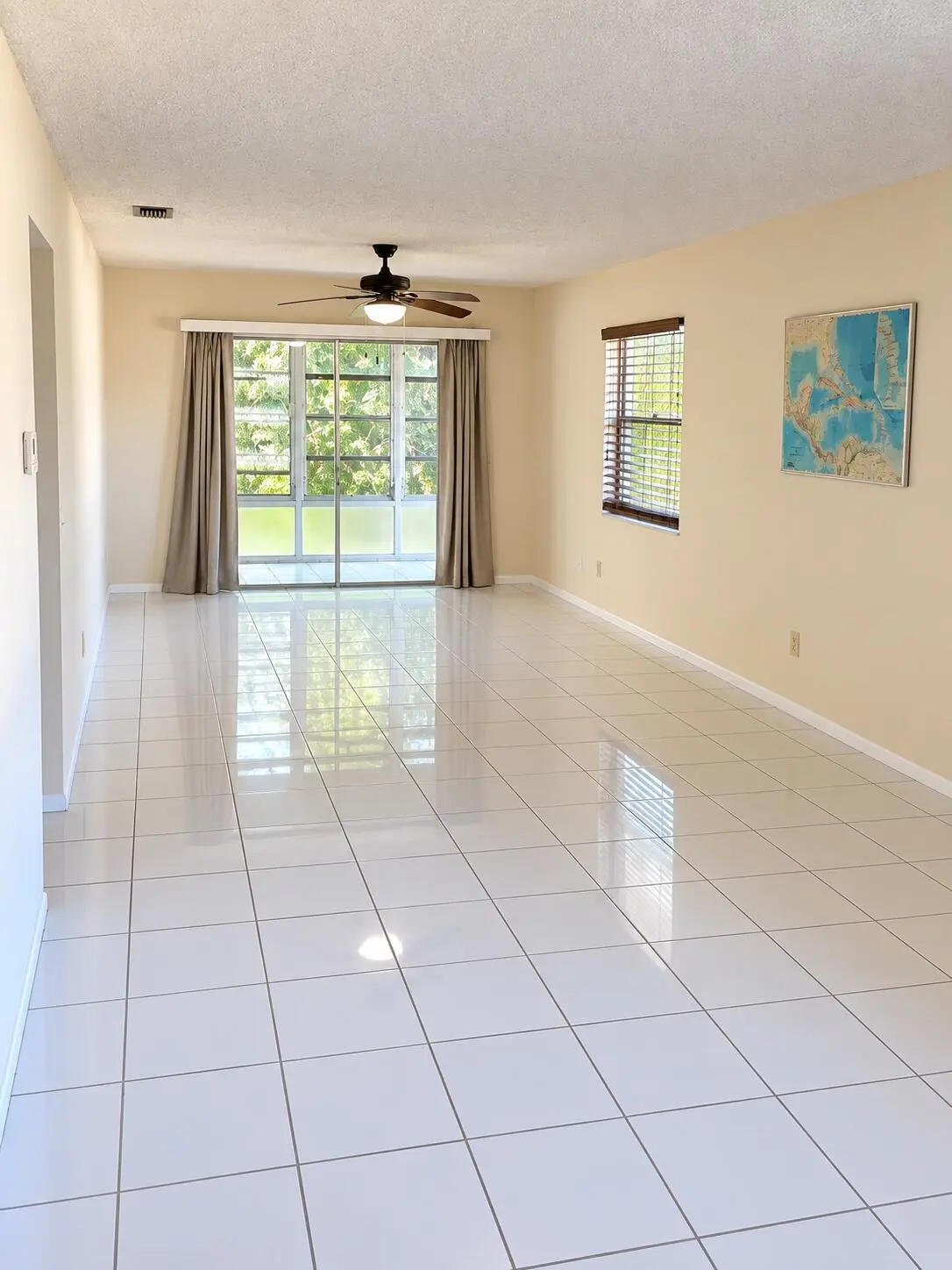 Living area at 10 LAKE VISTA Trail 206, Port St. Lucie