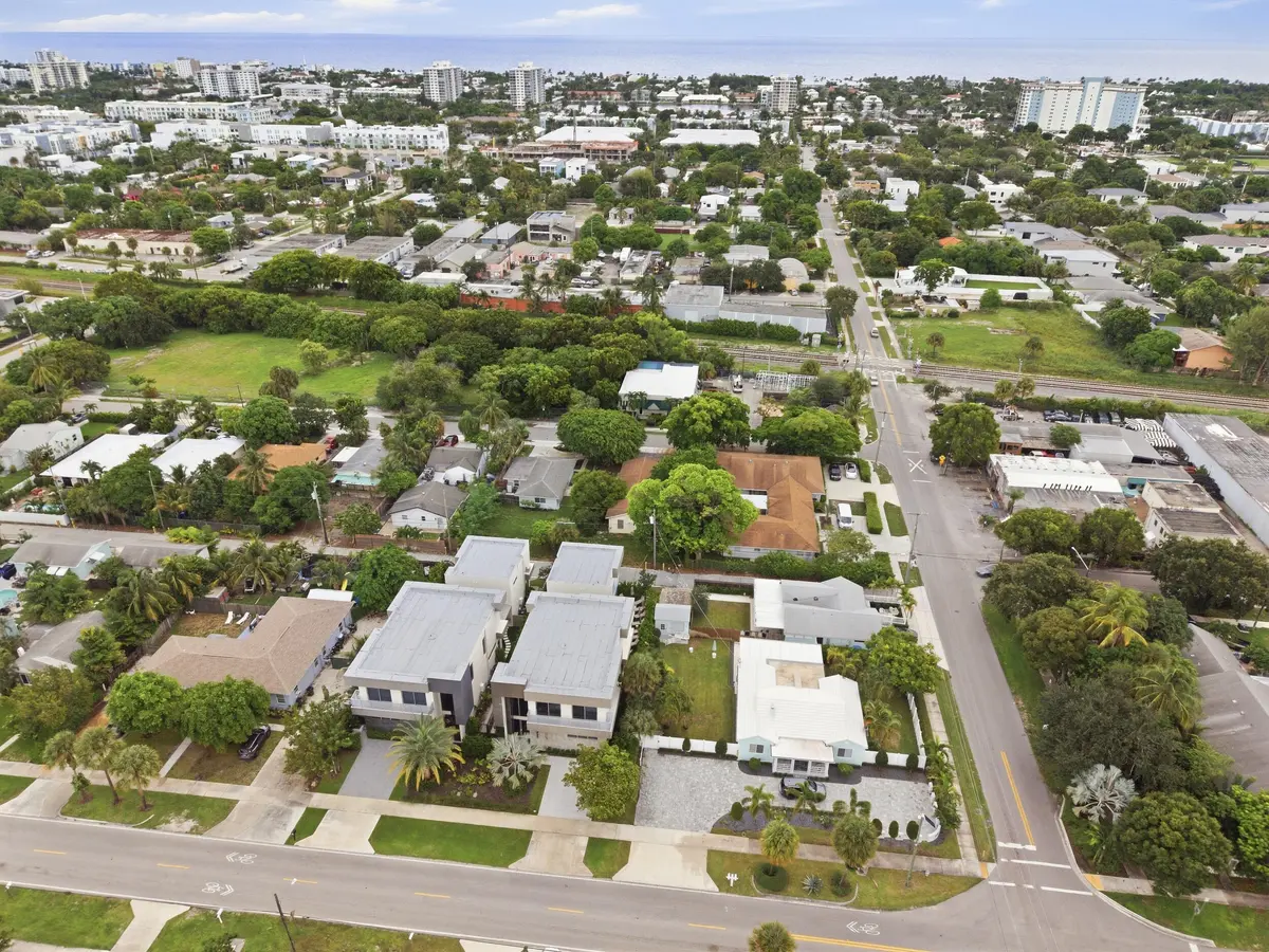 23_dji_20260919160243_0193_d at 338 SE 1st Avenue, Delray Beach
