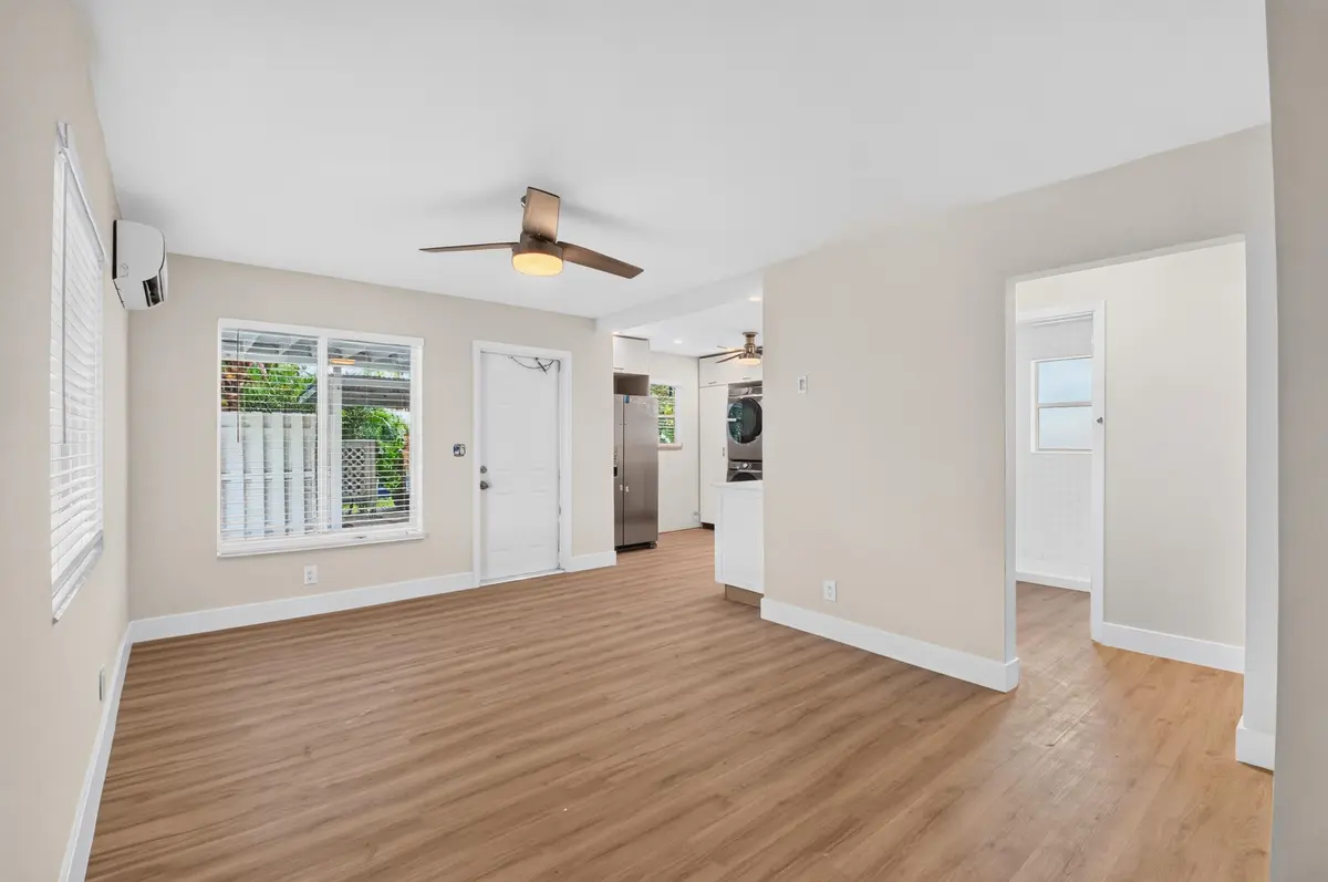 living room shot at 402 SE 1st Street, Boynton Beach