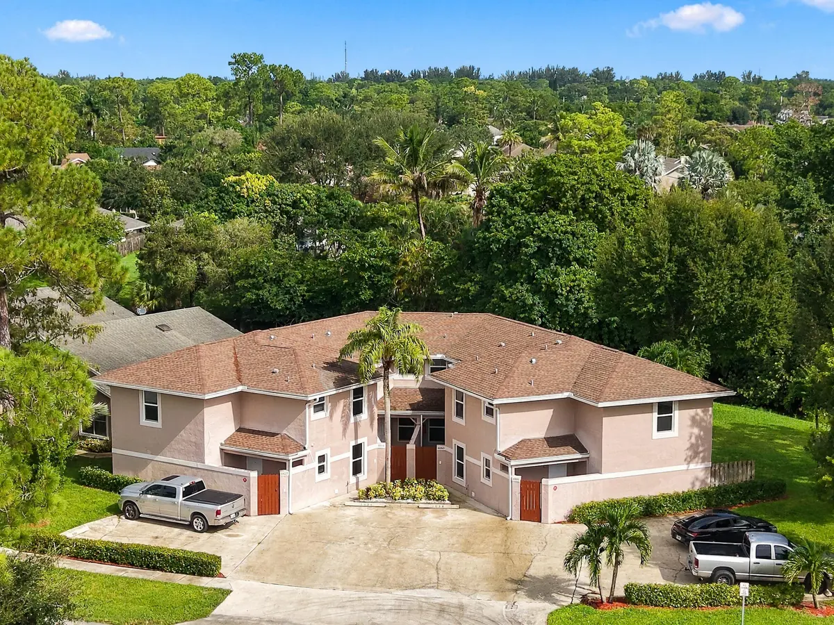 Front Exterior at 1031 Goldenrod Road, Wellington