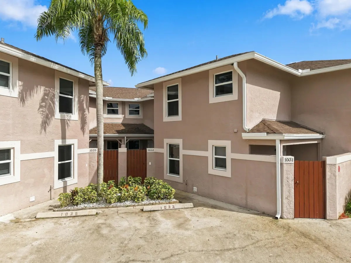 Front at 1031 Goldenrod Road, Wellington