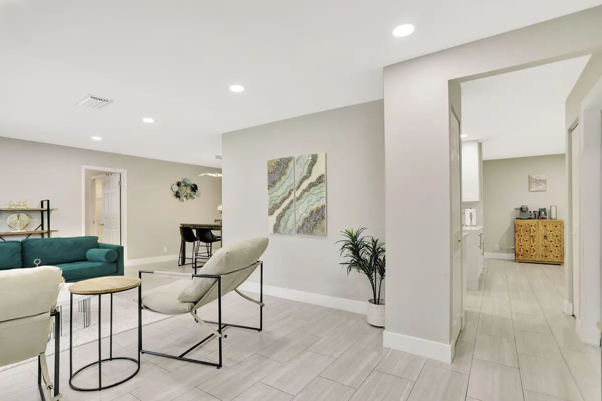 5-web-or-mls-001L3766 at 1035 NW 5TH Avenue, Boca Raton