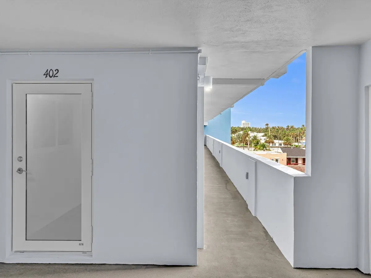 BT 402 entrance door at 320 S Surf Road 402, Hollywood