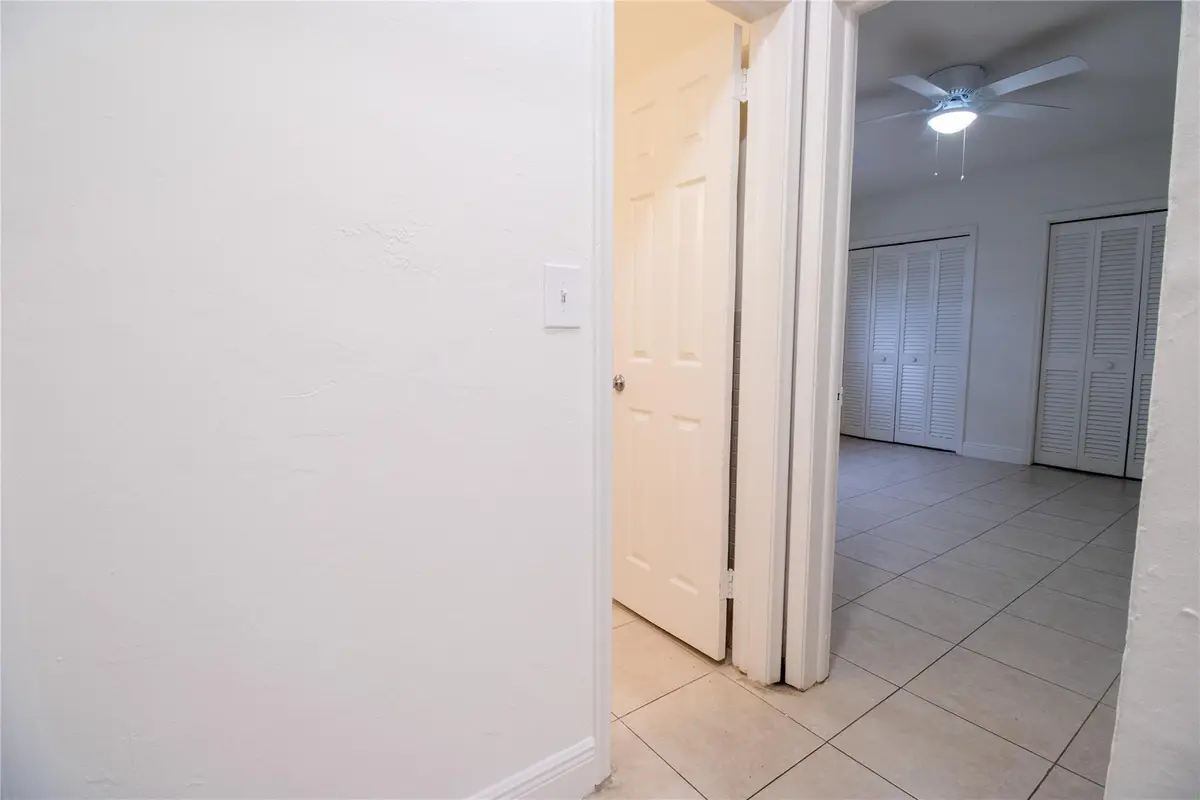 Photo 8 at 2537 LINCOLN Street #3, Hollywood