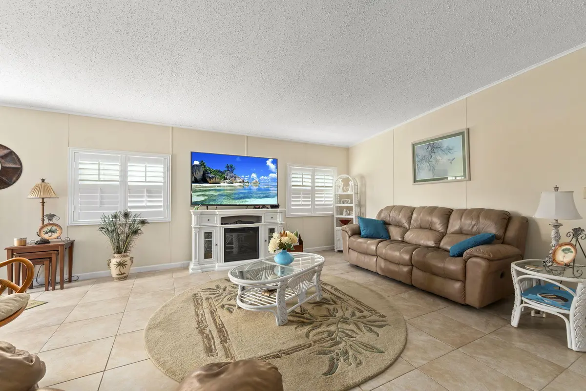 PLANTATION SHUTTERS at 3342 COLUMBRINA Circle, Port St. Lucie
