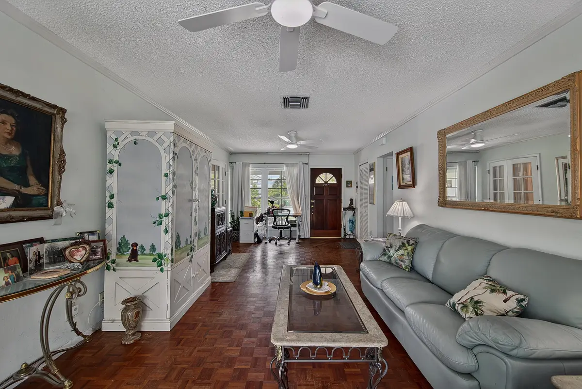 rovito-51 at 904 Citrus Isle, Fort Lauderdale