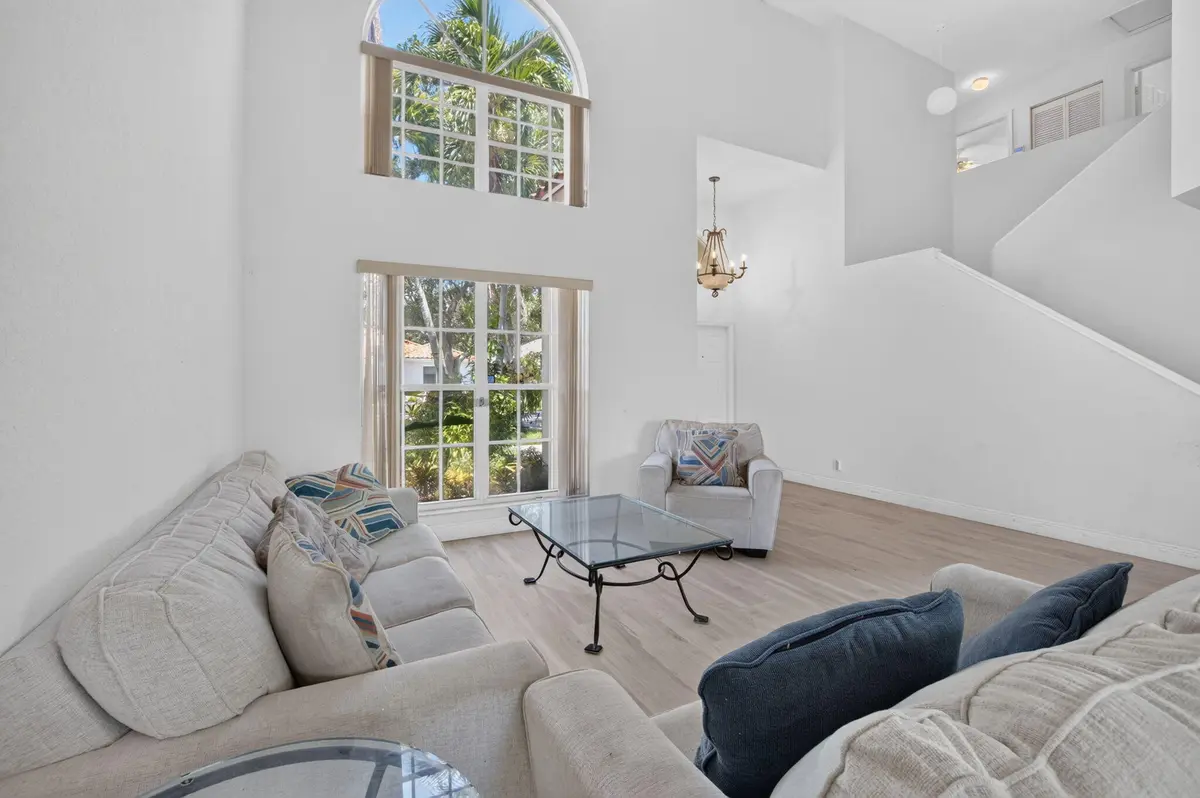 Natual Light at 4060 SEA GRAPE Circle, Delray Beach