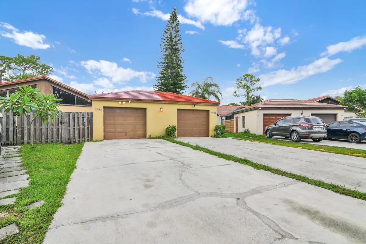1219 Periwinkle Pl, Wellington -2 at 1219 PERIWINKLE Place, Wellington