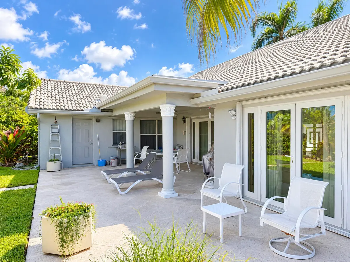 Backyard2 at 492 NW 162nd Avenue, Pembroke Pines