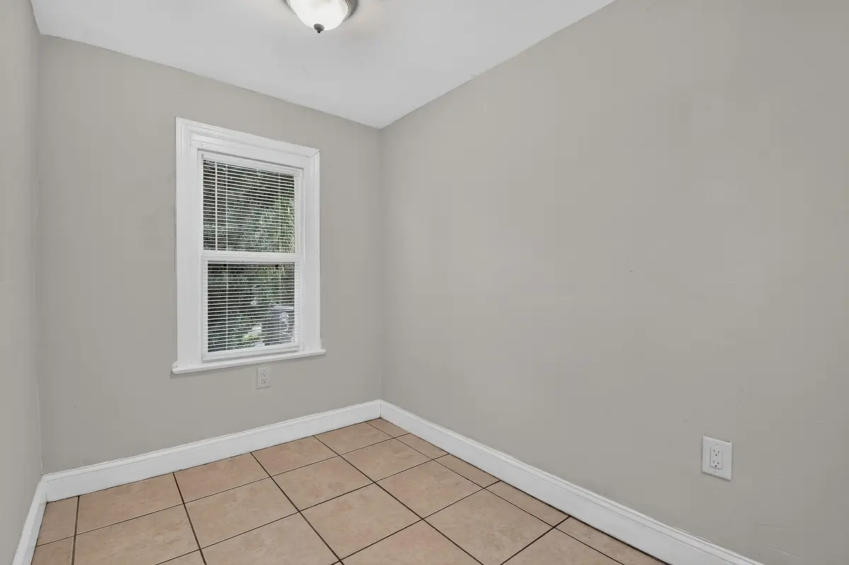 8877thSt-Unit100(5) at 885-887 7TH Street #100, West Palm Beach