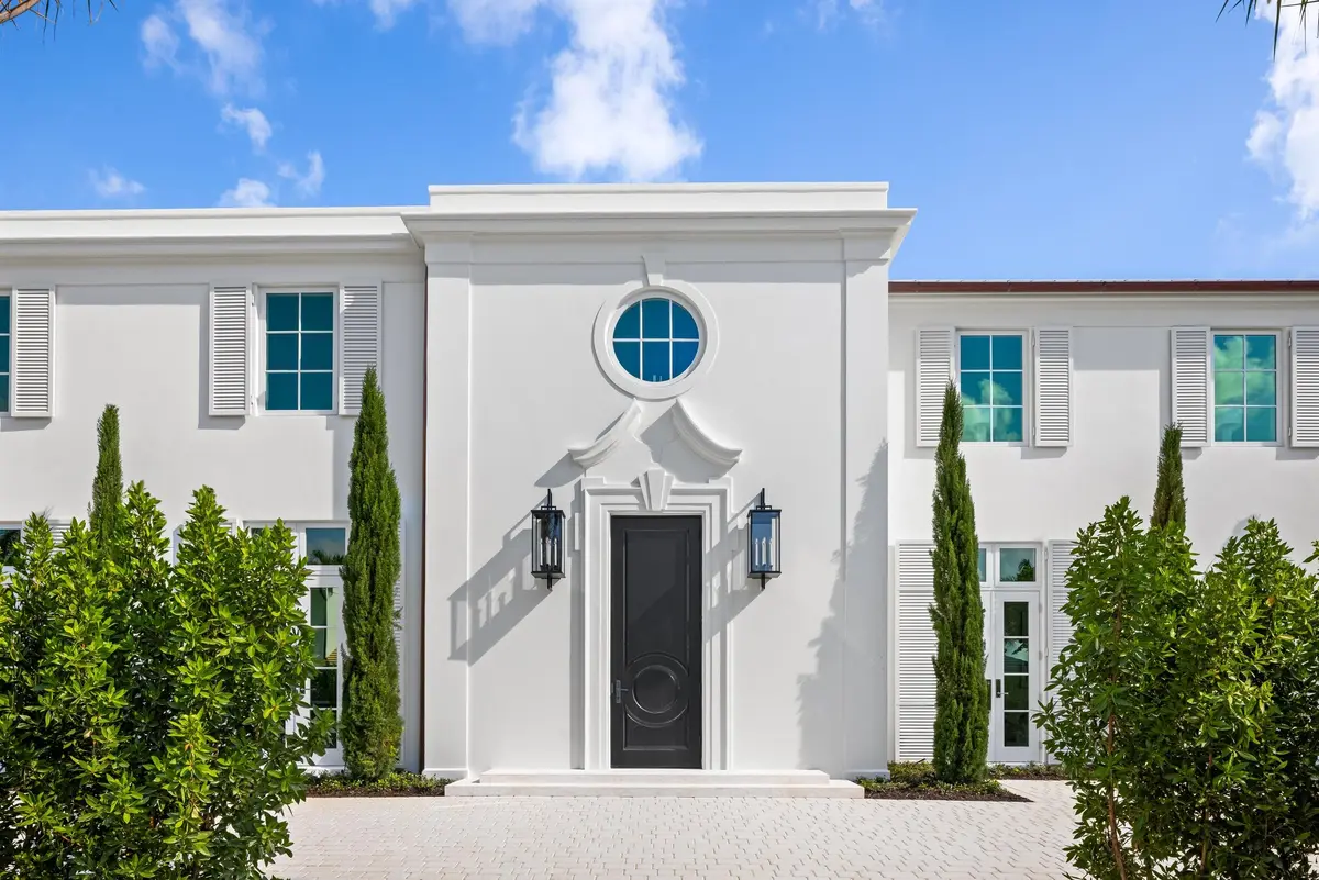 Entrance at 301 Plantation Road, Palm Beach