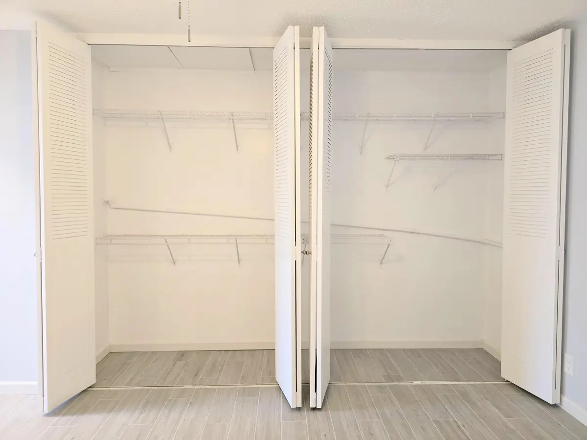 Big Closet at 204 CANTERBURY I, West Palm Beach