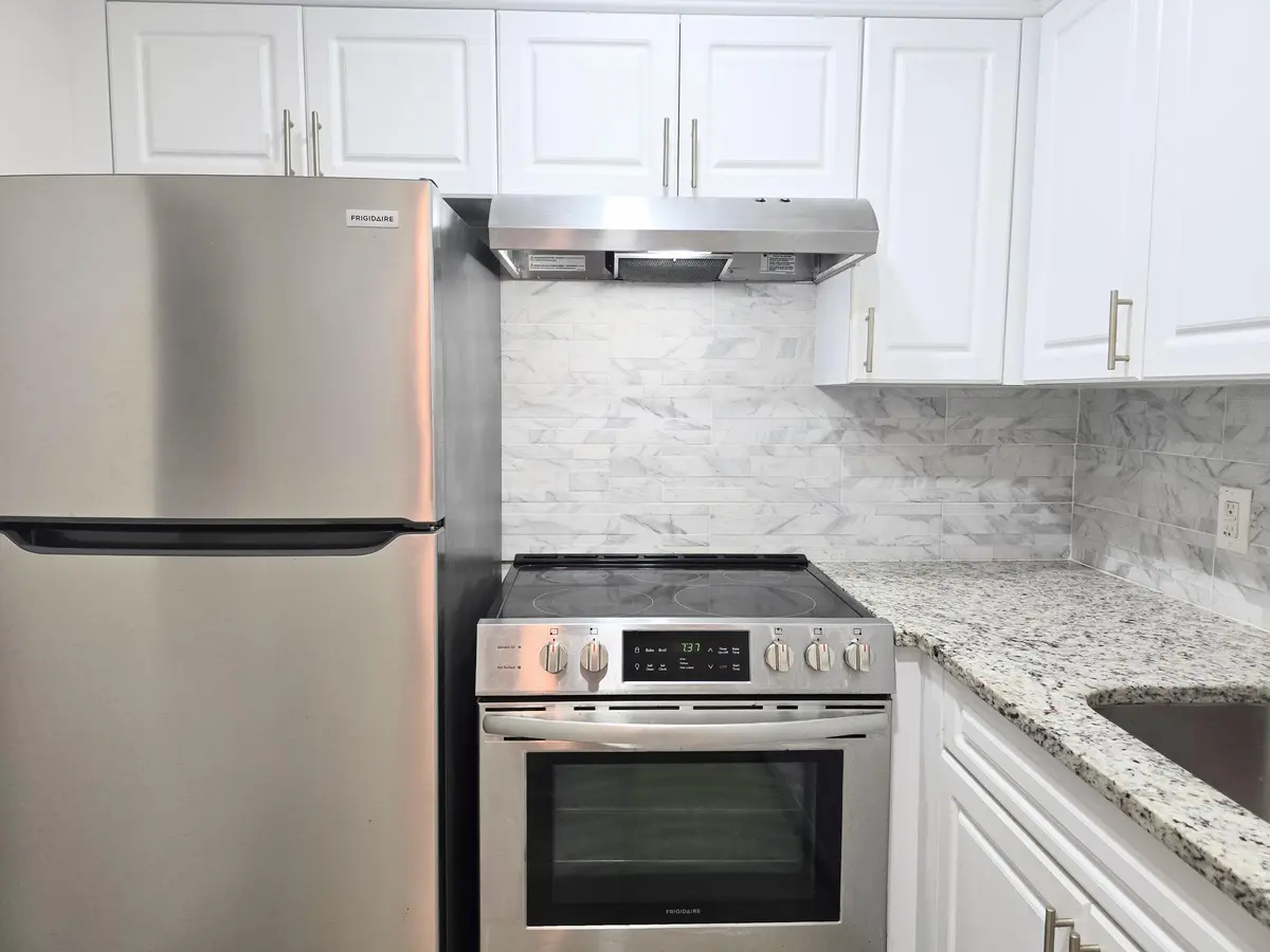 Stainless Applicances at 204 CANTERBURY I, West Palm Beach