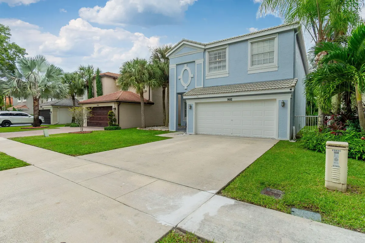 2 car driveway at 9912 WOODWORTH Court, Wellington