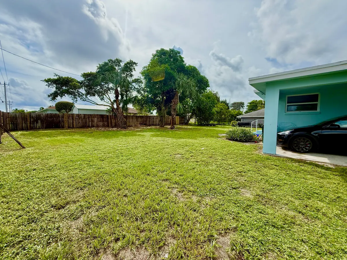 IMG_4361 at 355 NW 8th Avenue, Delray Beach