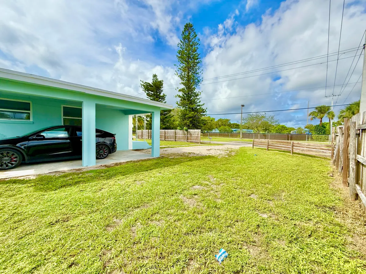 IMG_4362 at 355 NW 8th Avenue, Delray Beach