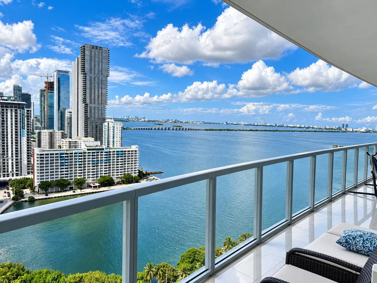7e1da96e-aec4-43e5-94cf-13f24e1b6a5b at 1900 N Bayshore Drive 2604, Miami