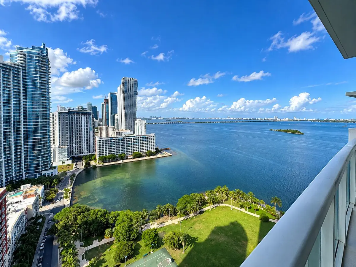 2bed7211-1c0e-462a-96da-5cfd13c64638 at 1900 N Bayshore Drive 2604, Miami