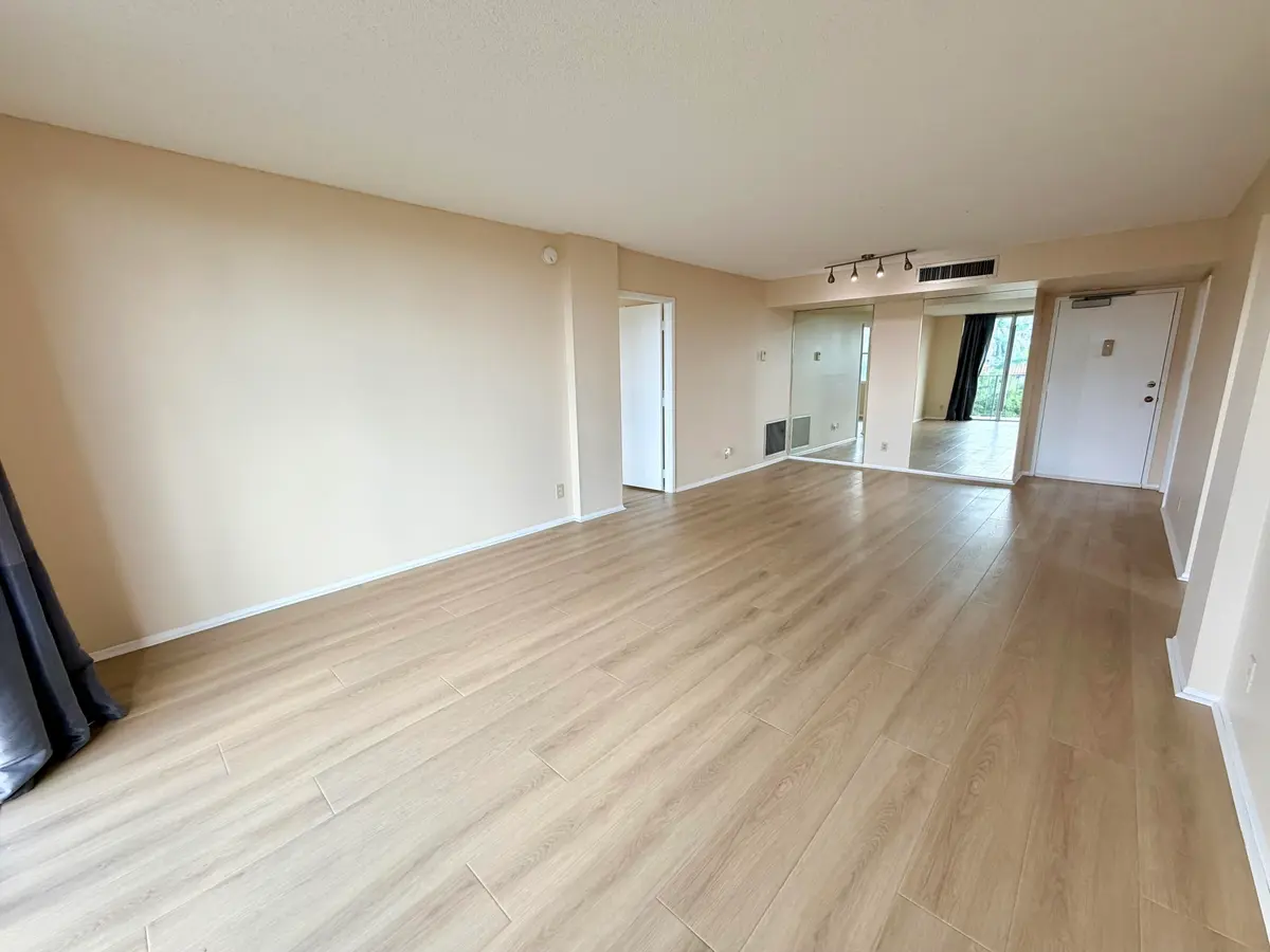 Living/Dining room at 777 S Federal Highway RP407, Pompano Beach