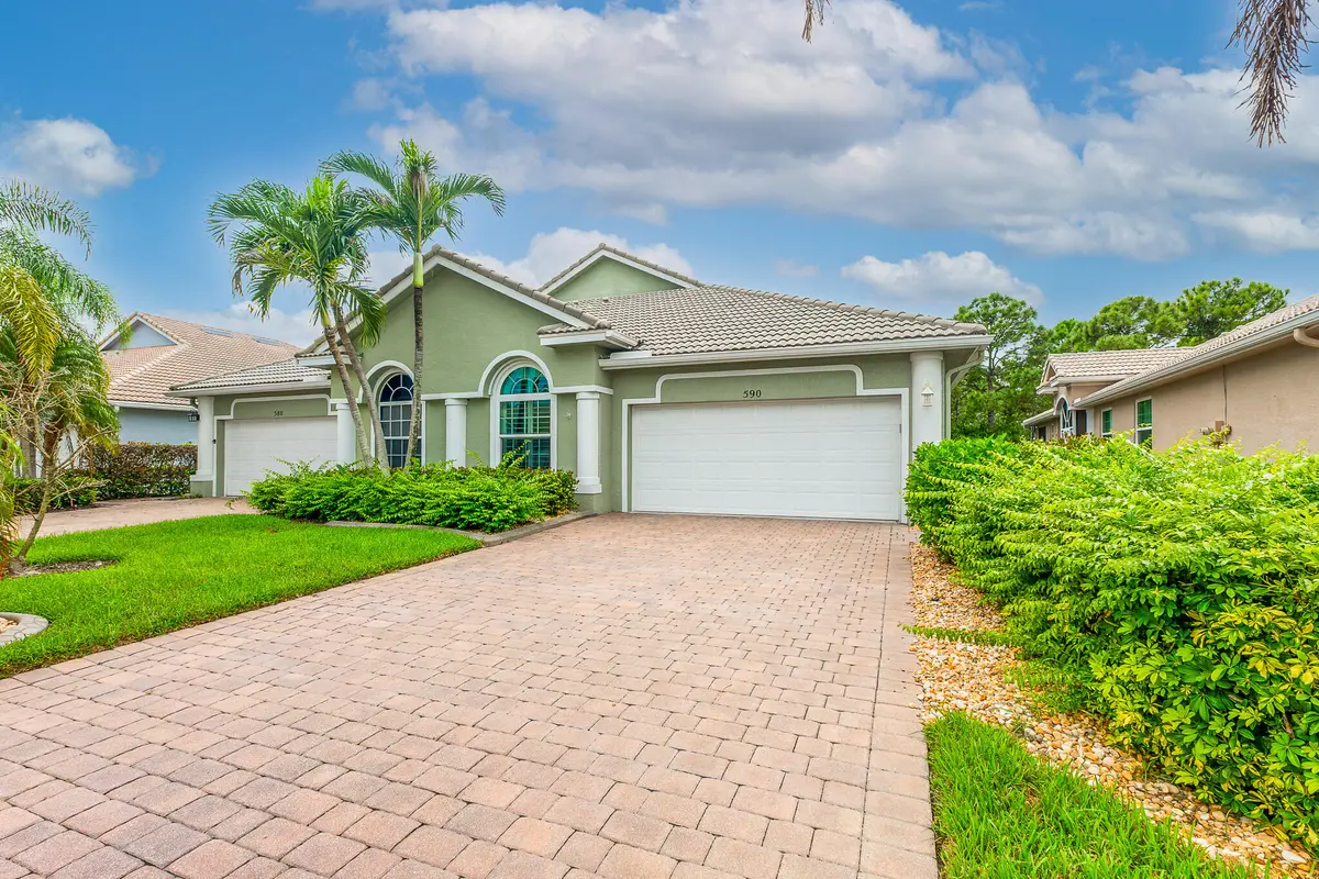 590 NW Red Pine Way, Jensen Beach, FL – photo 2