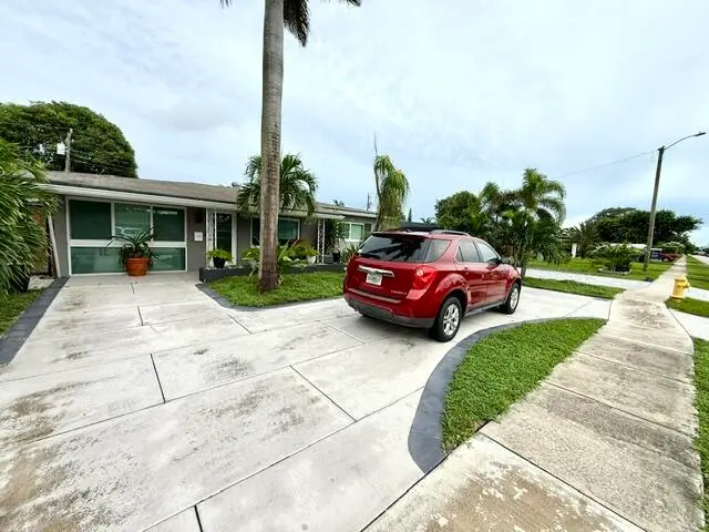 IMG_0913 at 4820 NE 4TH Avenue, Oakland Park