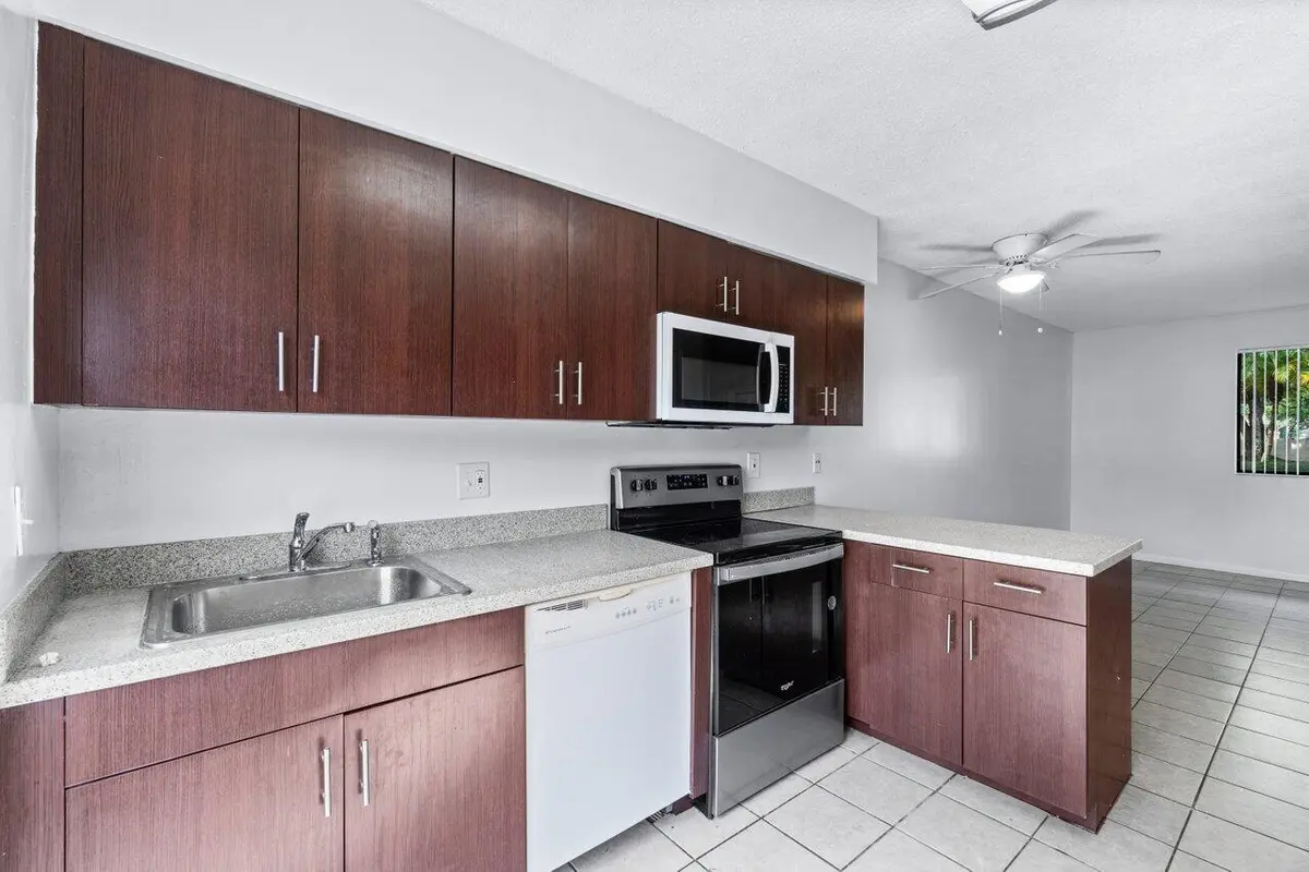 1831-1837 NW 94th Avenue, Coral Springs, FL – photo 8
