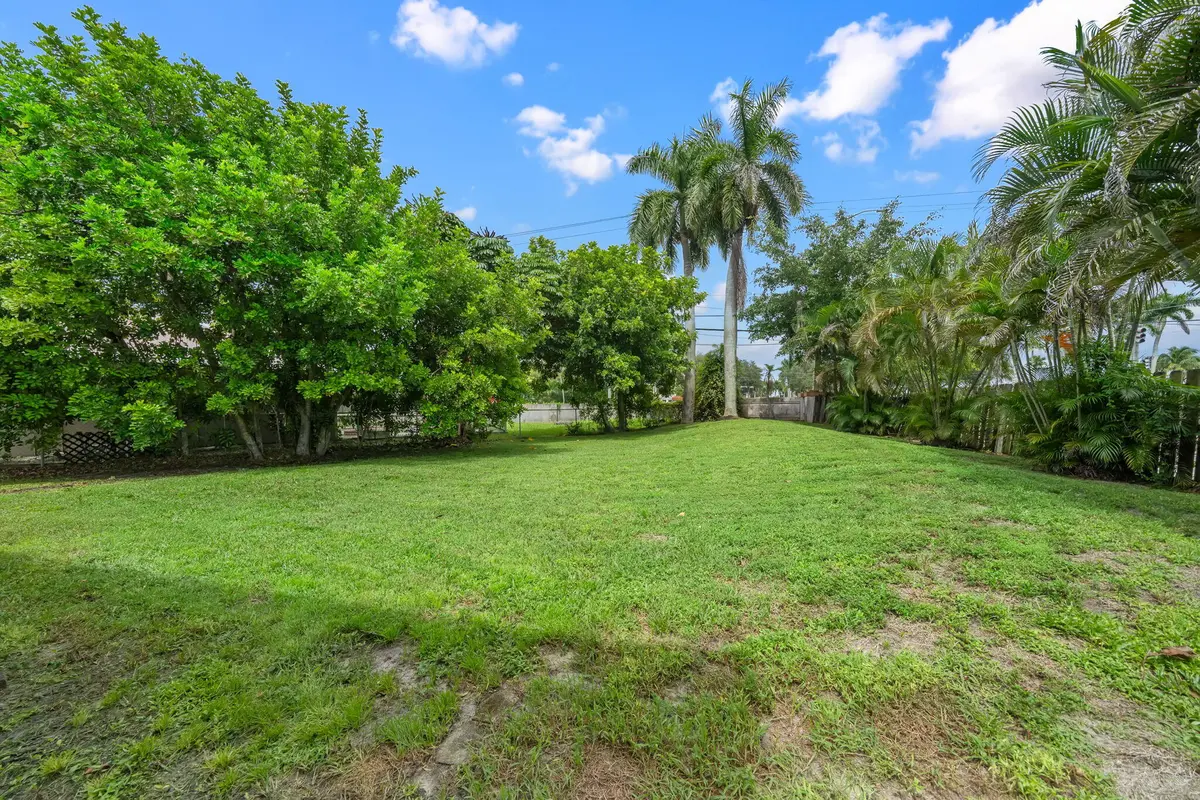 37-web-or-mls-DSC02426 at 117 Hemingway Court, Royal Palm Beach