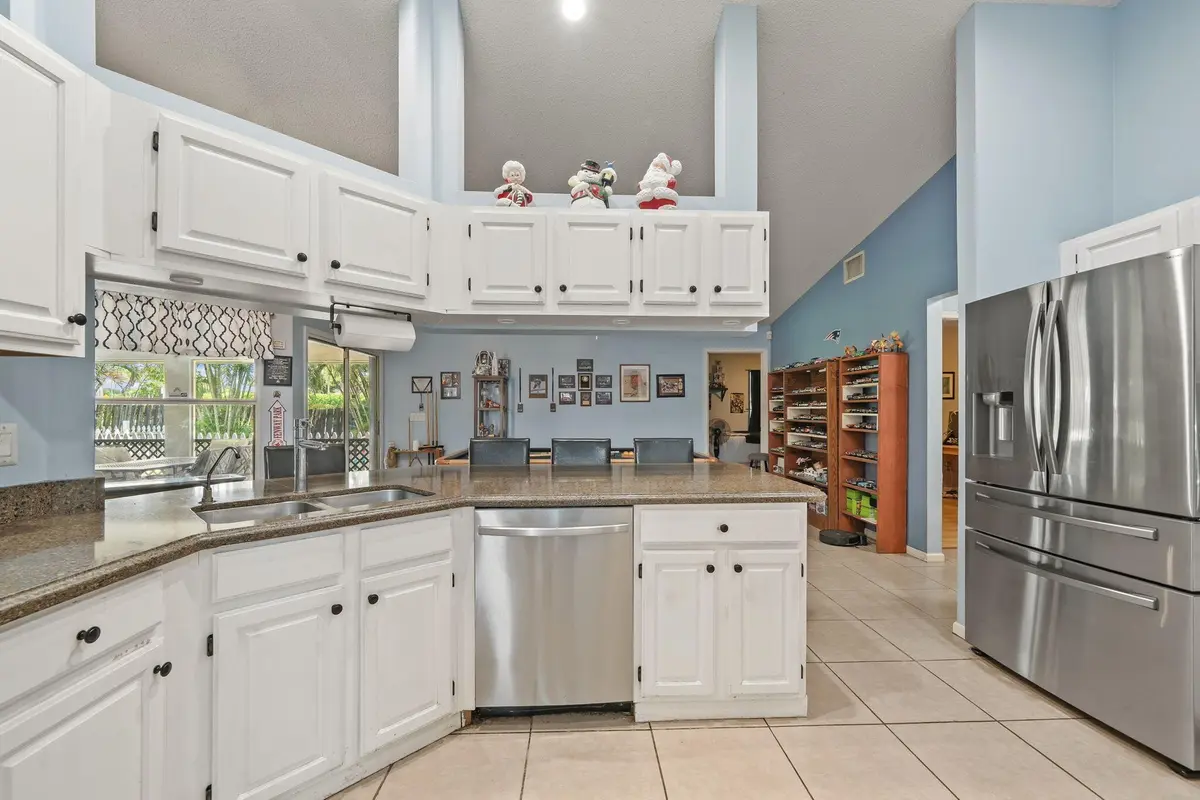 18-web-or-mls-DSC02347 at 117 Hemingway Court, Royal Palm Beach