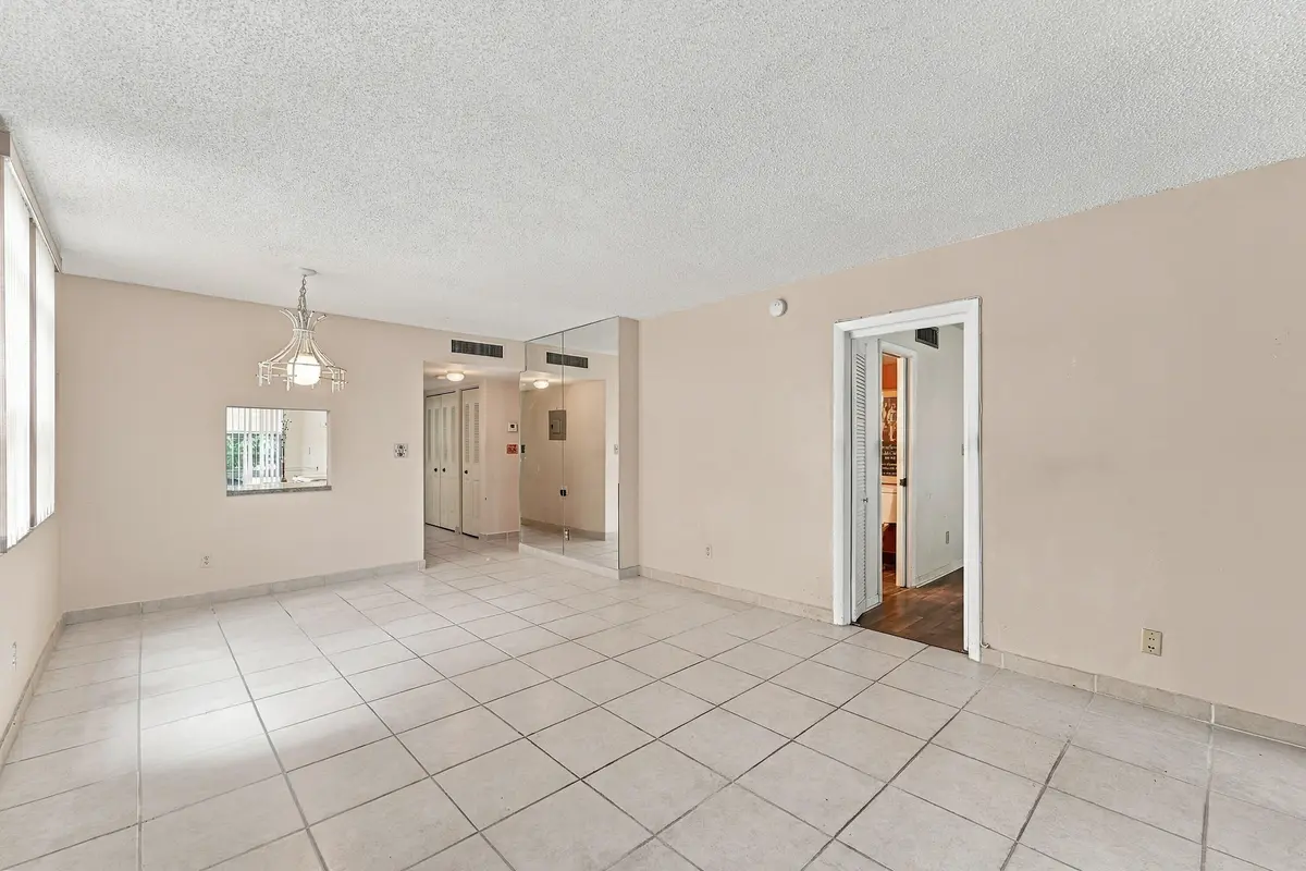 08_dsc02245 at 6350 NW 62ND Street 212, Tamarac