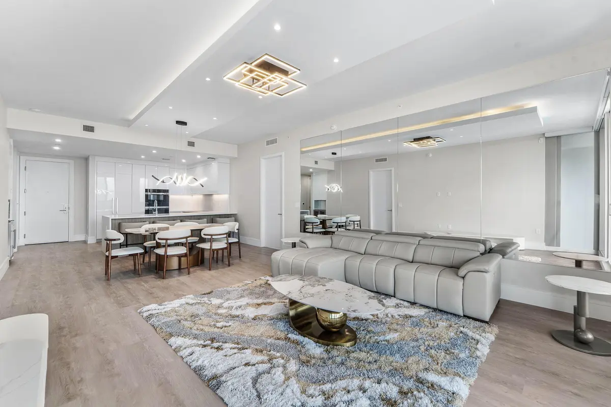 Open Living Area w/Custom Upgrades at 220 Lake Shore Drive 917, Lake Park