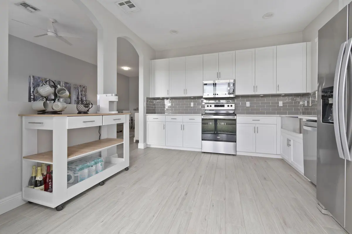 Kitchen at 10971 SW DUNHILL Court, Port St. Lucie
