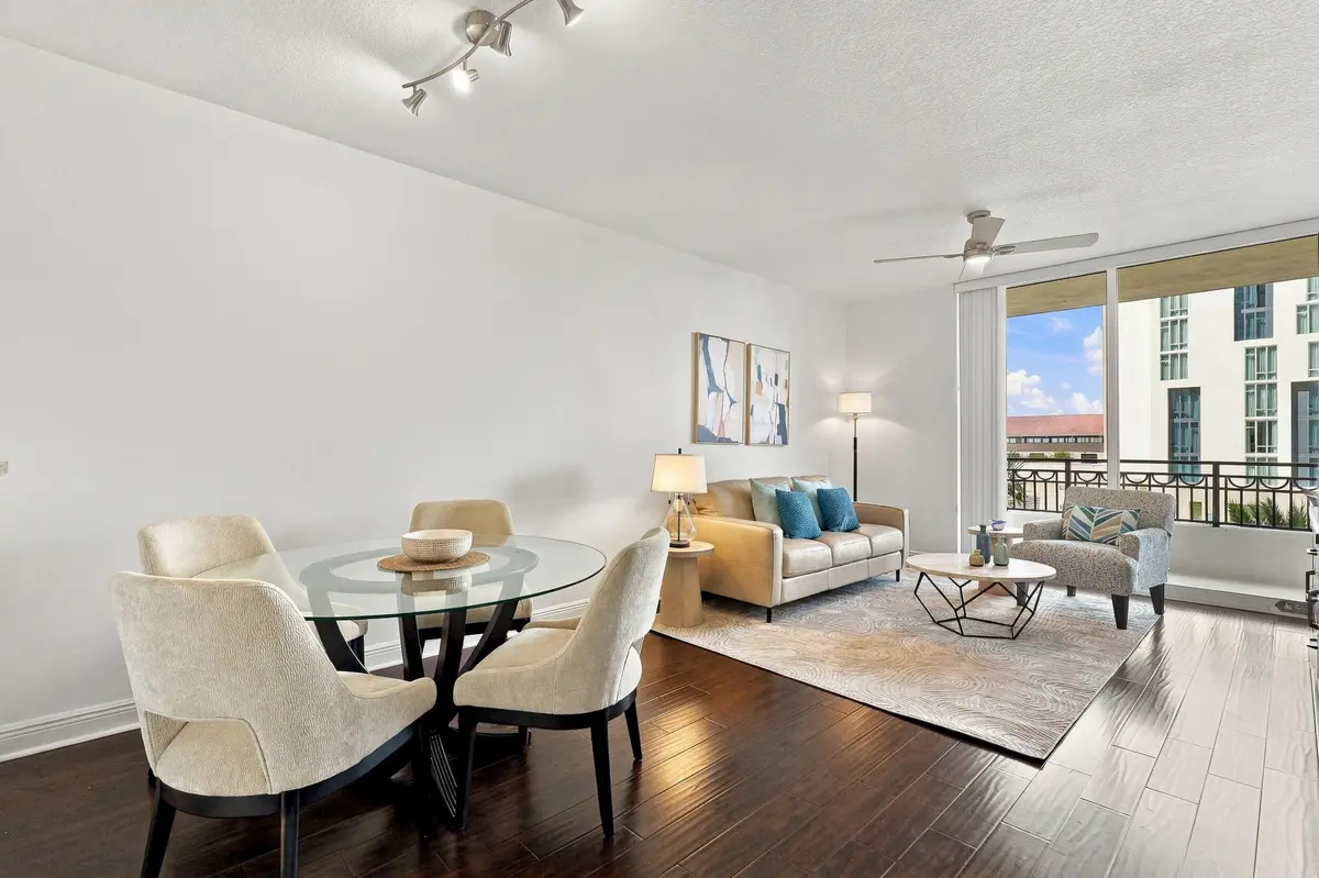 South Tower #521 at 550 OKEECHOBEE Boulevard 521, West Palm Beach